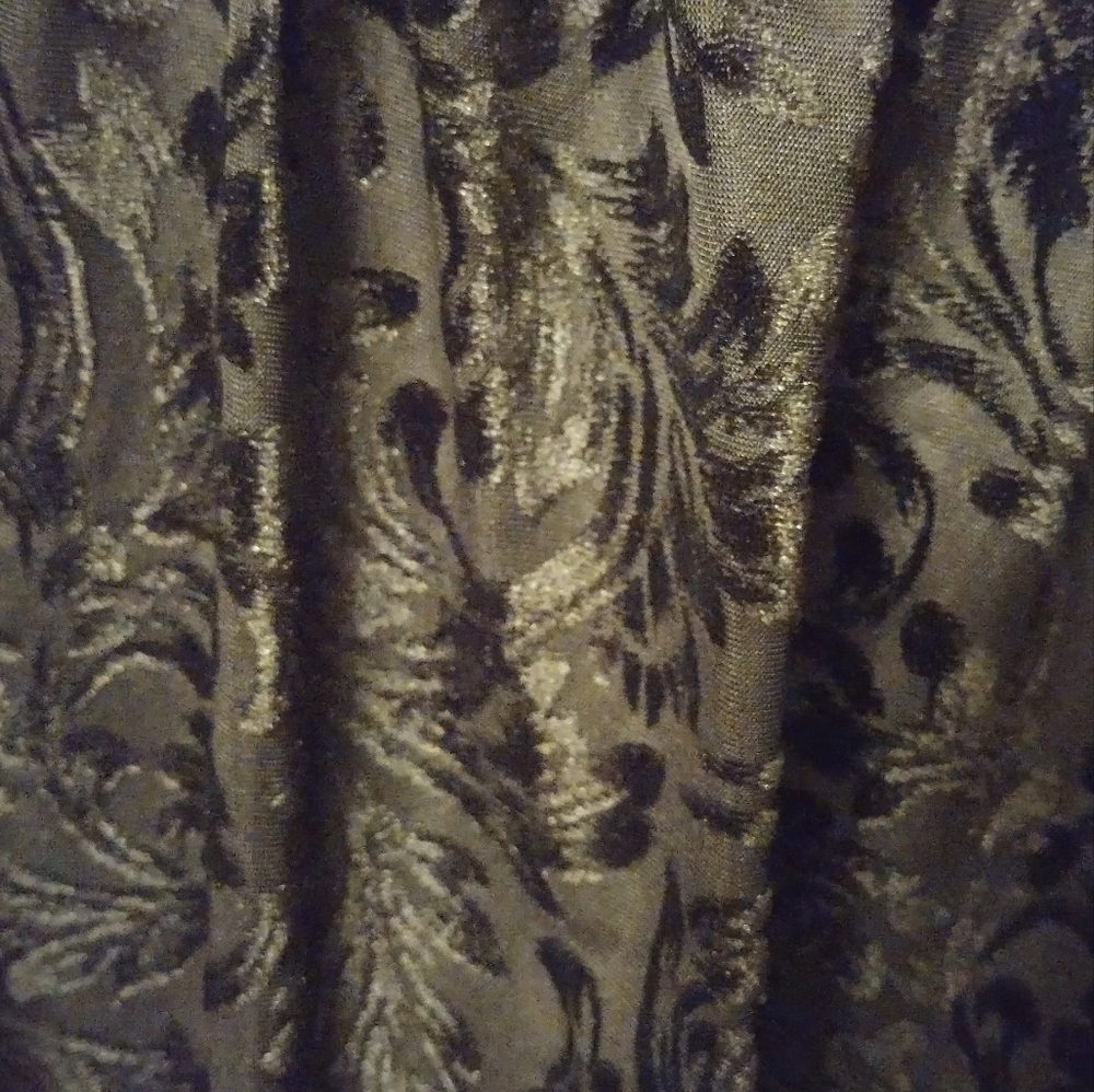 Elegant Black Velvet Mix-texture Blouse - Picture 2 of 5